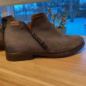 Pikolinos Gray Suede Ankle Boots Size 41 - Women's 10